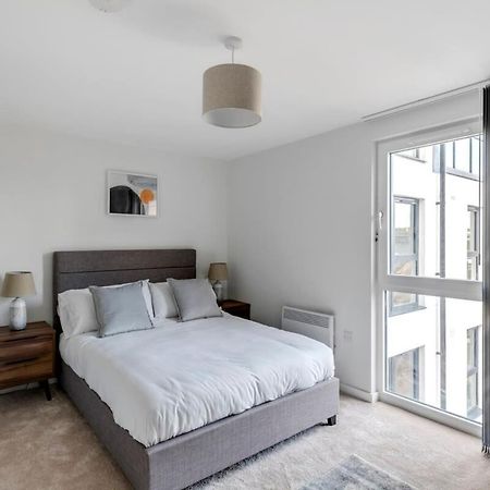 Spacious 1 Bedroom Apartment In A Converted Mill 利兹 外观 照片