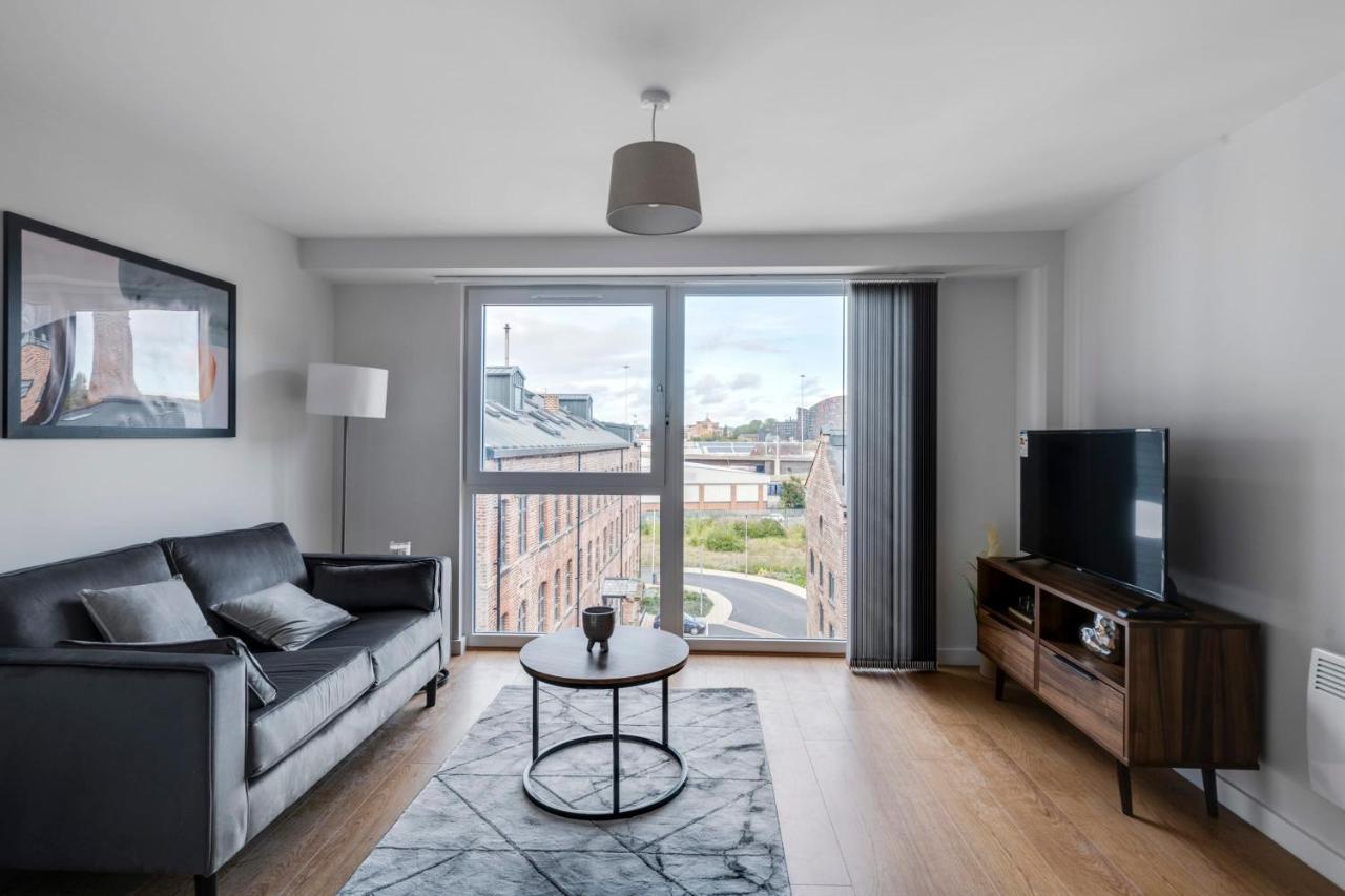 Spacious 1 Bedroom Apartment In A Converted Mill 利兹 外观 照片